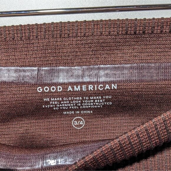 Good American | Seamless Rib Leggings in Chocolate - Picture 7 of 10